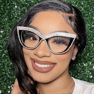 NWOT Women’s Elegant Black Rhinestone Cat-Eye Sunglasses**FREE gift included**